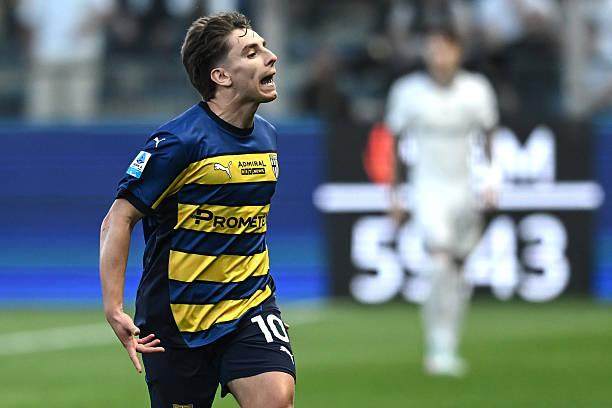 1743893747047074577.jpg 2208692117-612x612.jpg