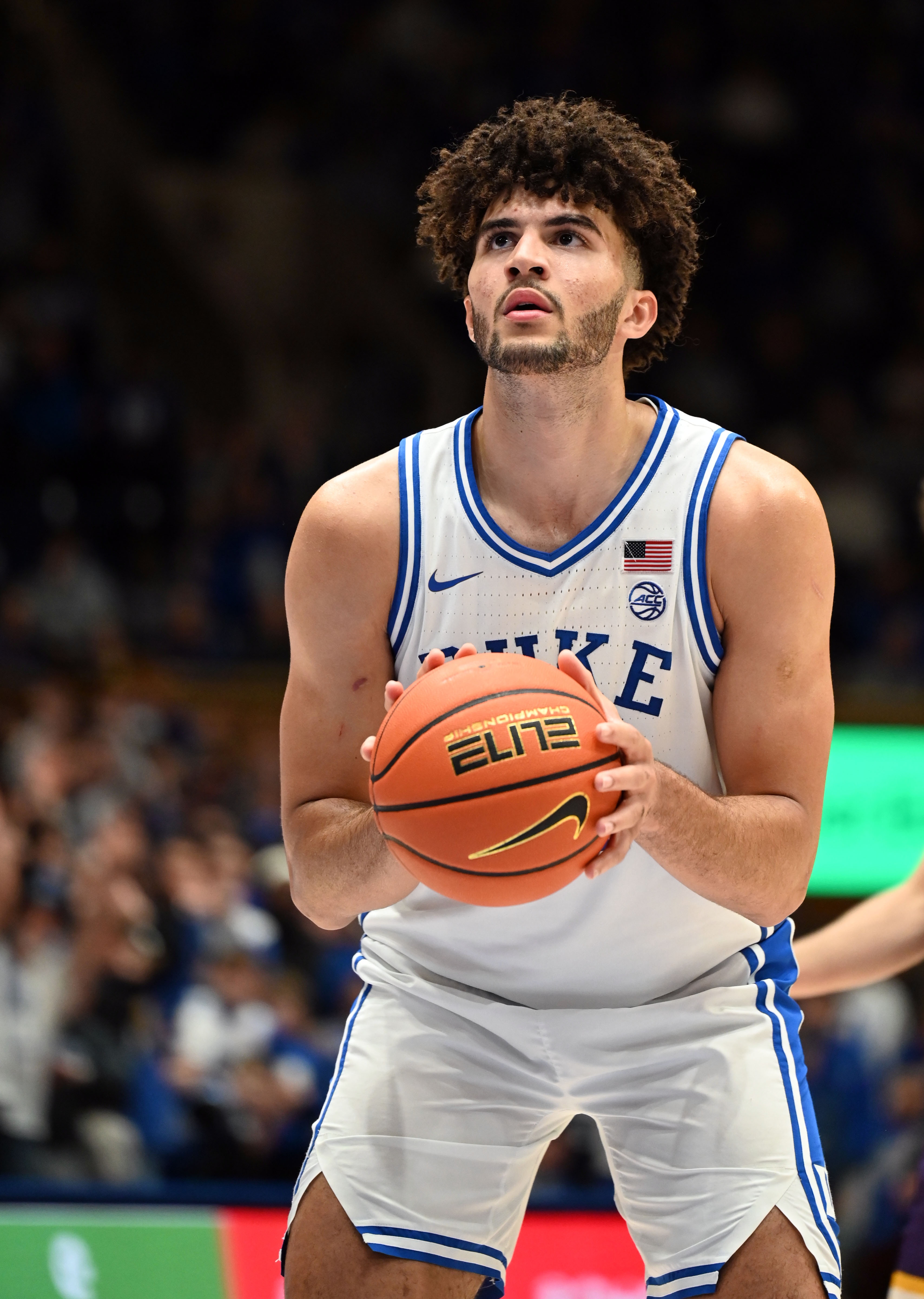 乐鱼app-冲状元！卡梅隆·布泽尔半场狂轰20+9+2+2&amp;12罚10中 对手全队22分